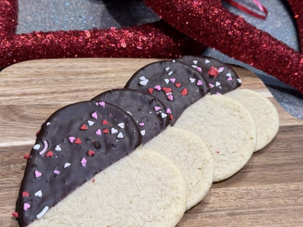 Chocolate Dipped Sugar Cookie (EA)